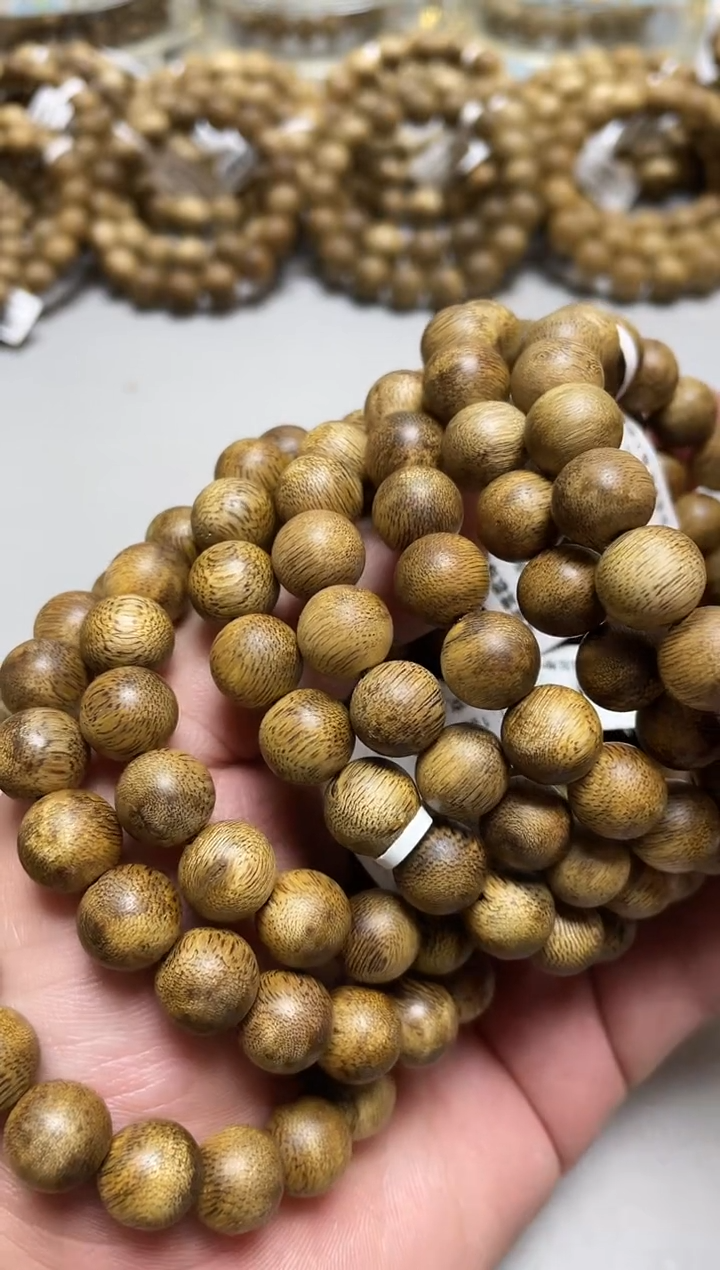 【闪购商品】沉香手串莺歌绿圆珠单圈微瑕1.1多样性发其一