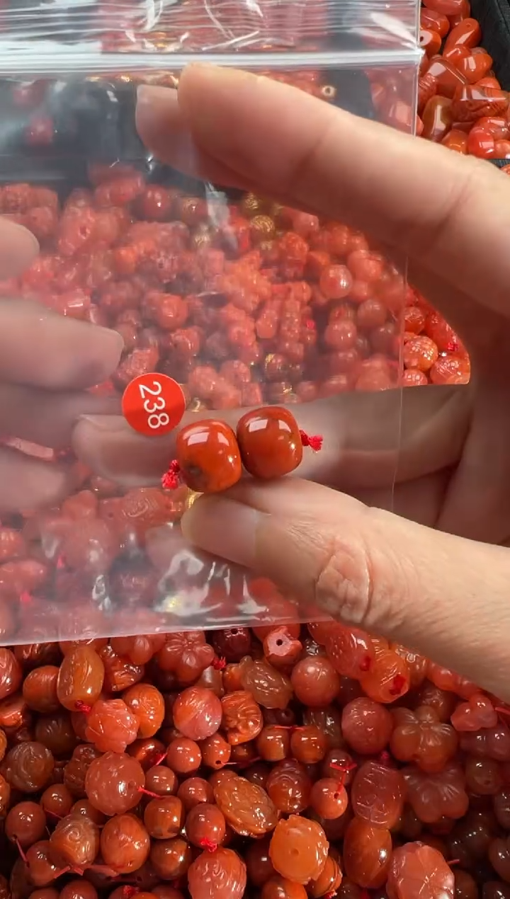 【闪购商品】南红玛瑙颈饰未镶嵌1