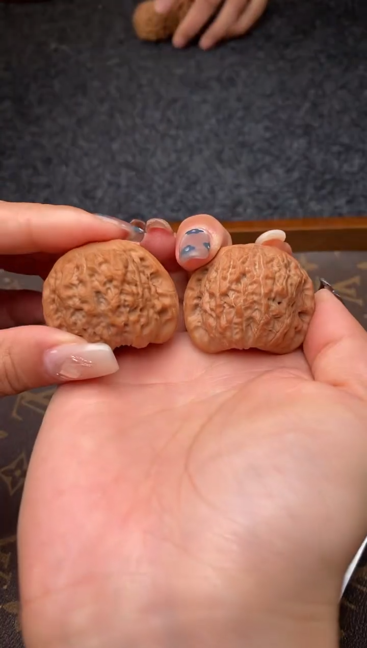 把件文玩核桃B199号39尺血麒麟