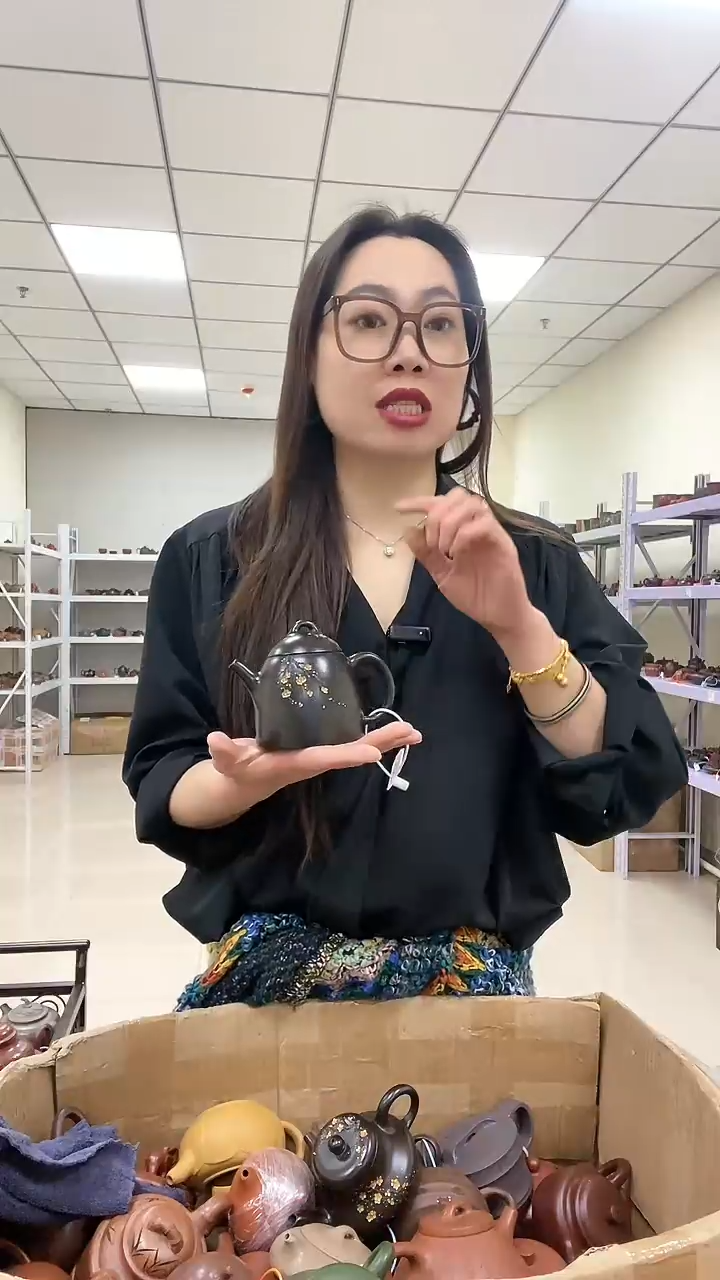 【闪购商品】紫砂茶壶朱泥还原烧梅花洒金秦权