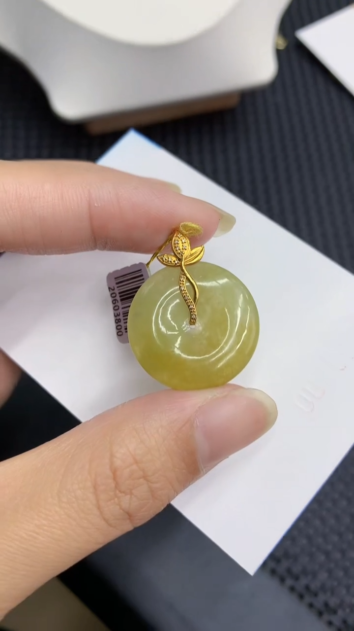 【闪购商品】翡翠颈饰18K金镶嵌            8