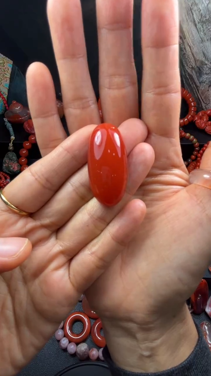 颈饰未镶嵌南红玛瑙龙**神南红吊坠