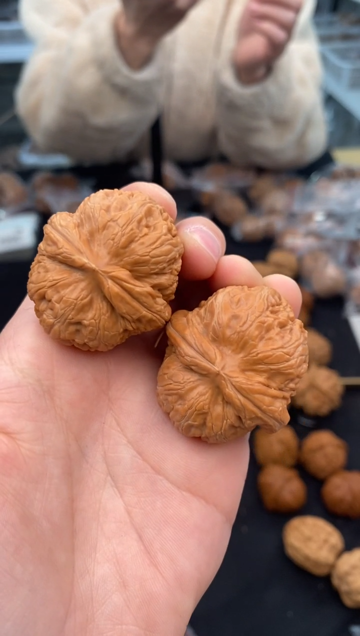 【闪购商品】文玩核桃把件元宝38-x886