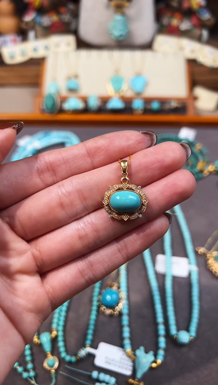 18K金镶嵌绿松石颈饰绿松石吊坠