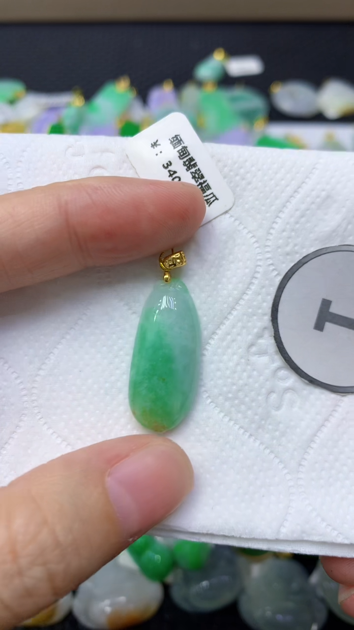 颈饰未镶嵌翡翠天然缅甸翡翠A货