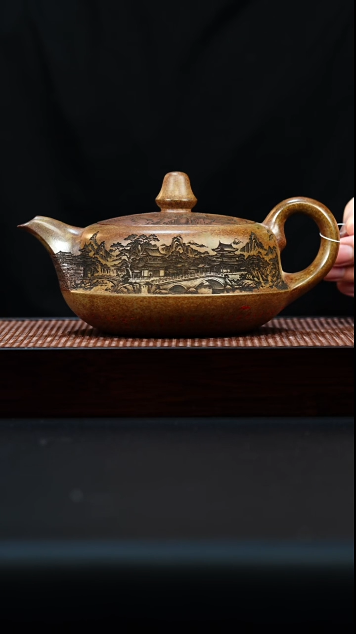 茶壶紫砂宜兴紫砂 曲壶 虎皮金砂
