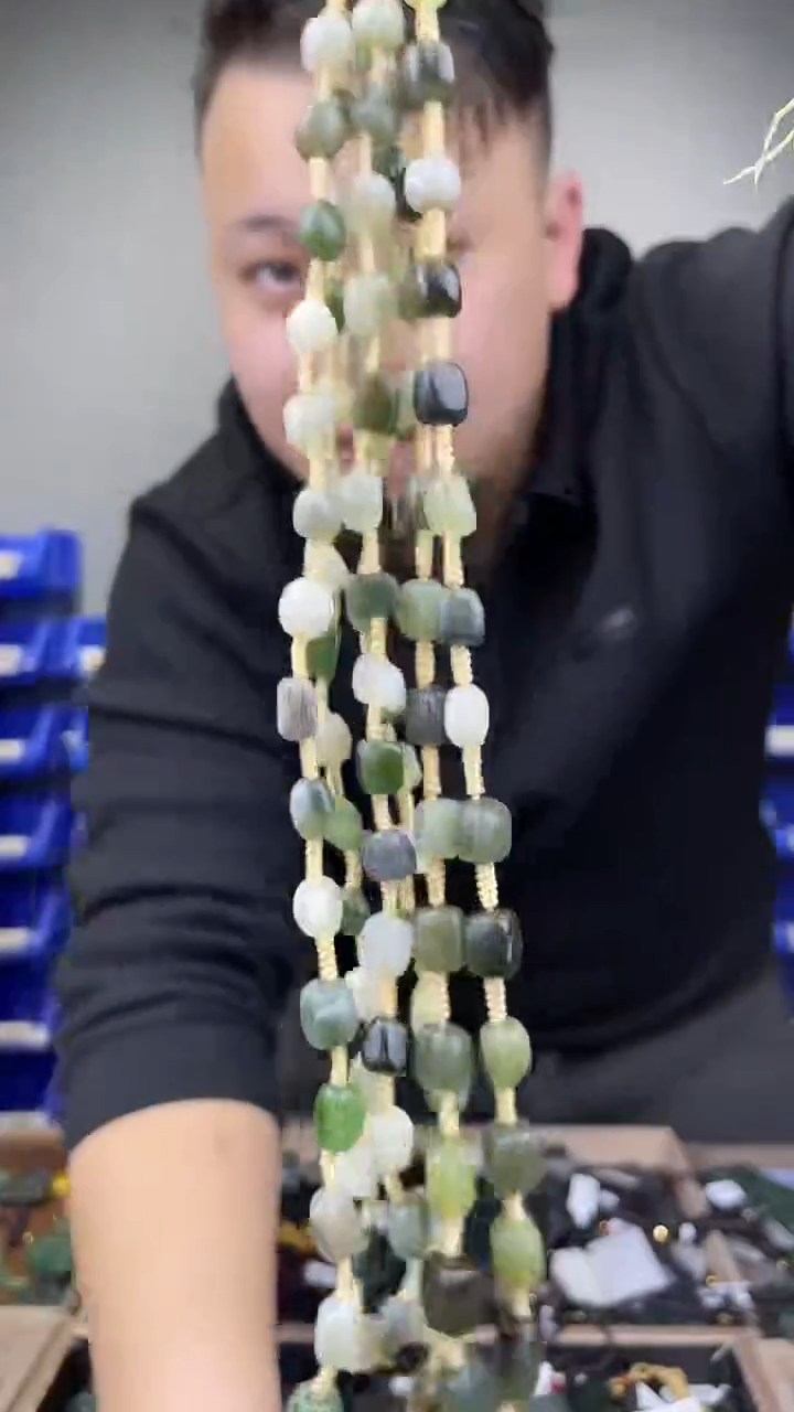 颈饰未镶嵌和田玉拍一发一，多样性发货！