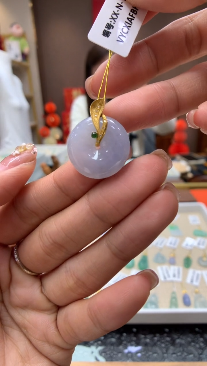 【闪购商品】翡翠颈饰18K金镶嵌平安扣