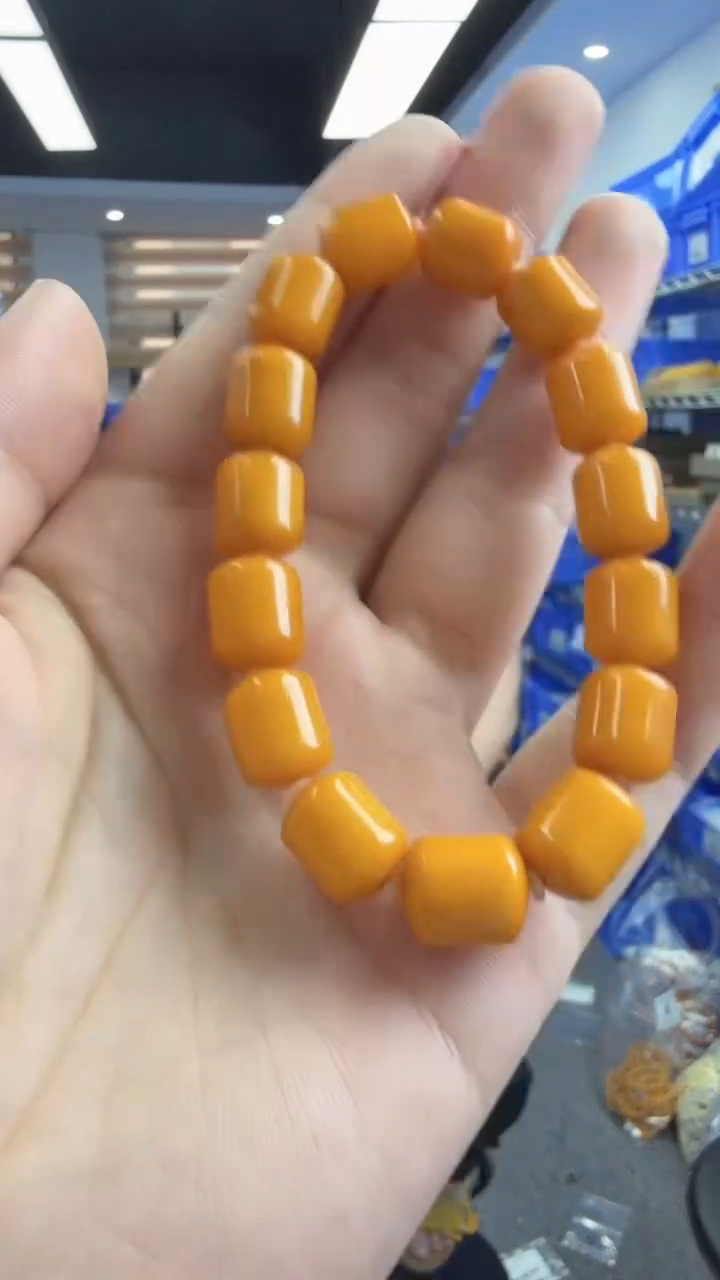 未镶嵌琥珀手链48秒拍号 假一罚三