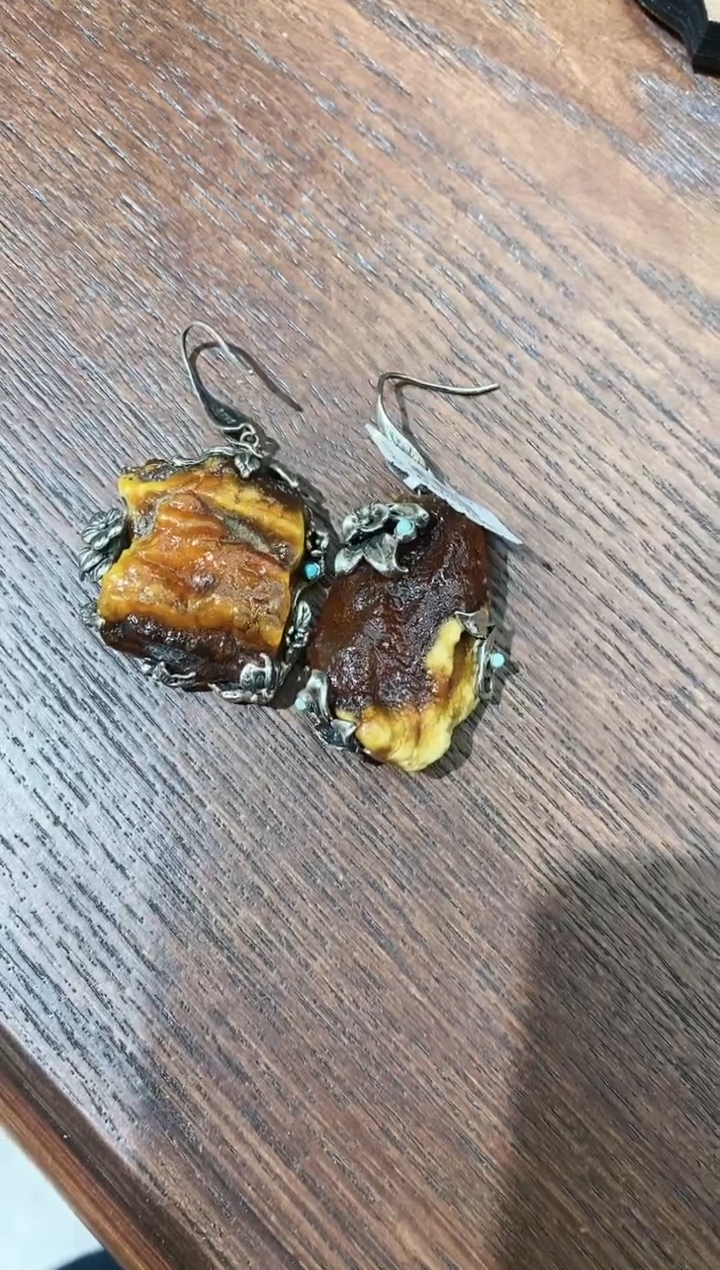 【闪购商品】琥珀耳饰未镶嵌多人