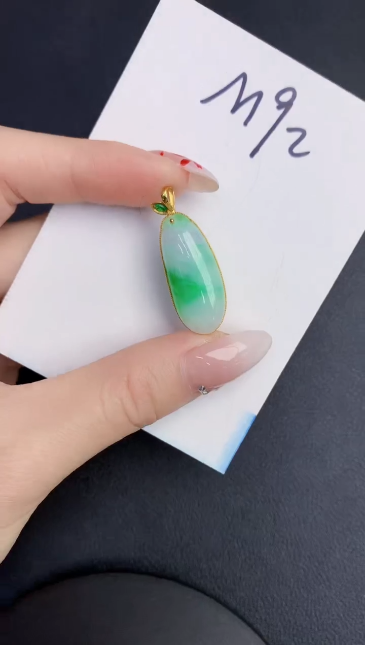 【闪购商品】翡翠颈饰18K金镶嵌000000000000