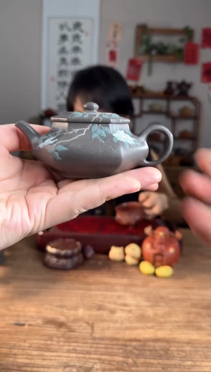 【闪购商品】紫砂茶壶六方扁灯    泥绘