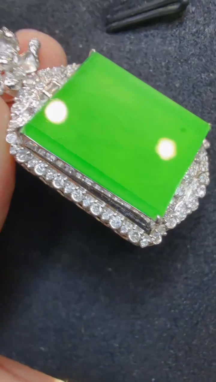 吊坠(不含链)18K金镶嵌翡翠多样性团购发一件