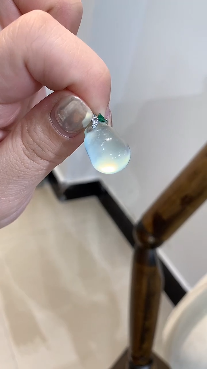 未镶嵌蛇纹石玉吊坠(不含链)福瓜