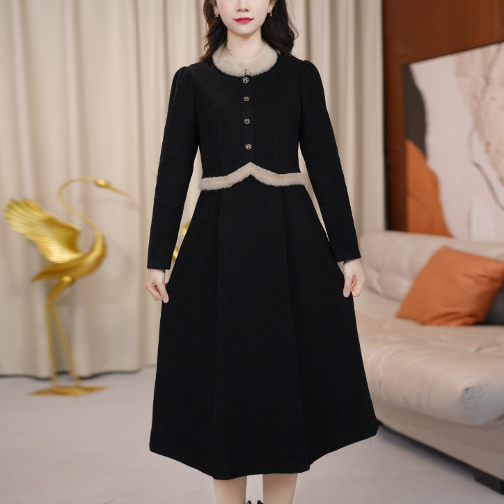 黑色法式连衣裙显瘦气质长袖收腰赫本风秋冬时尚小香风针织复古