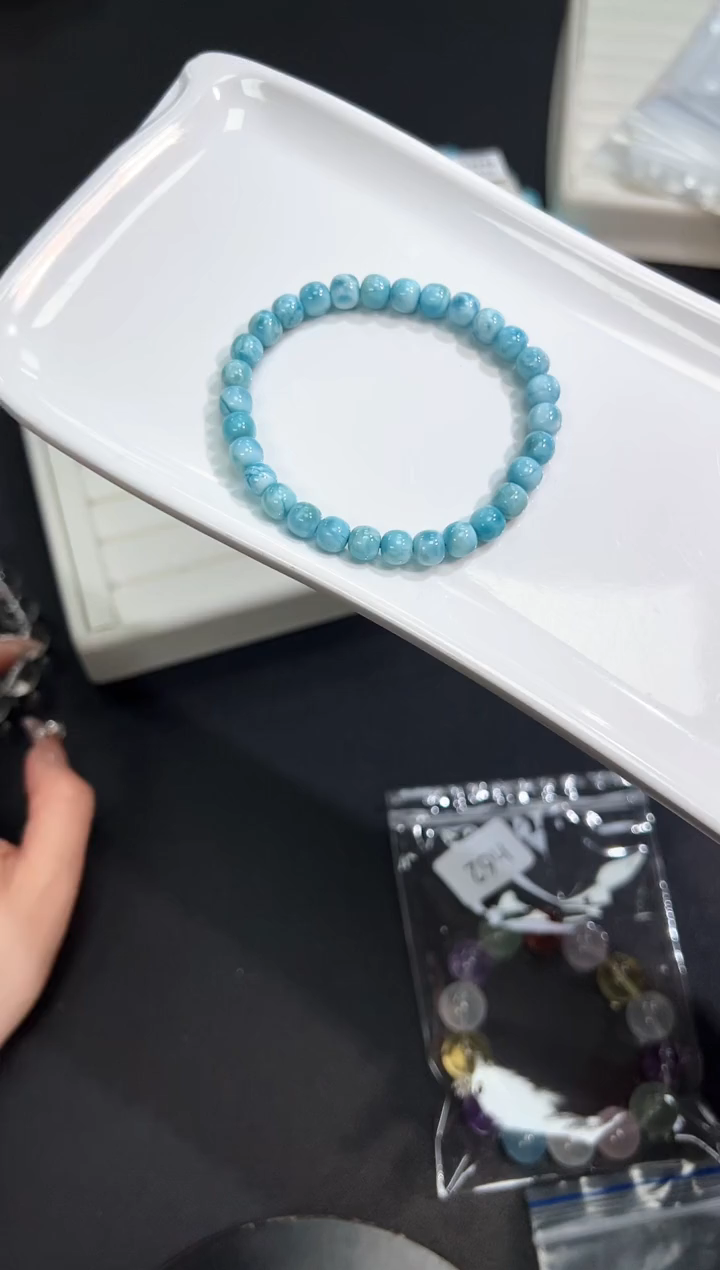 【闪购商品】针钠钙石（海纹石）手串未镶嵌63h多样性发其一/1条