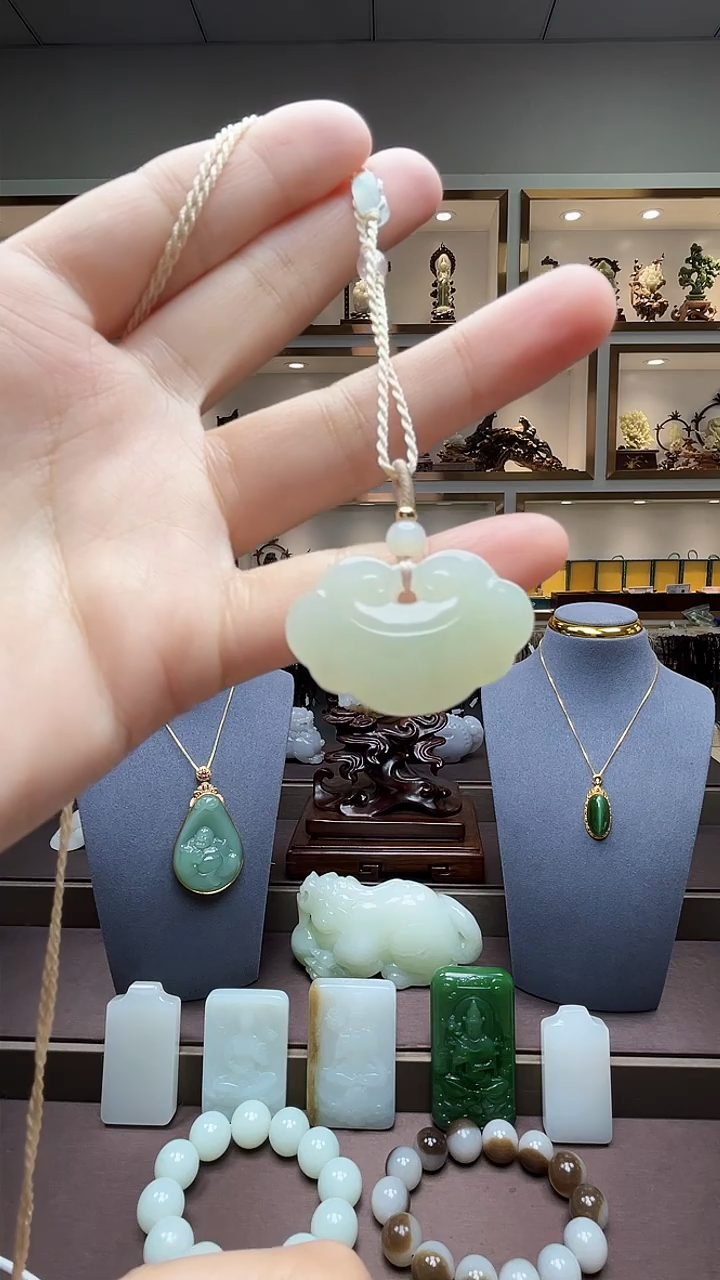 【闪购商品】和田玉挂件未镶嵌苏