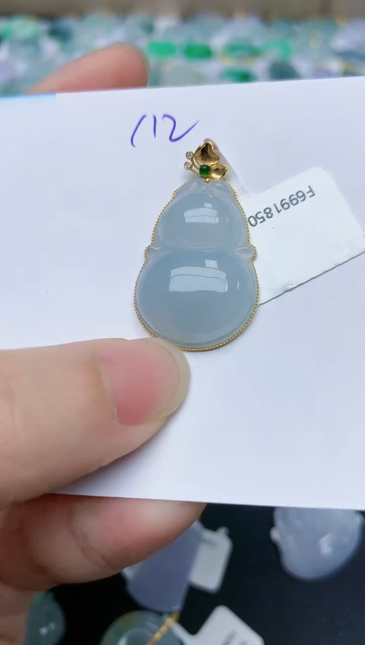 【闪购商品】翡翠颈饰18K金镶嵌天然翡翠A货    