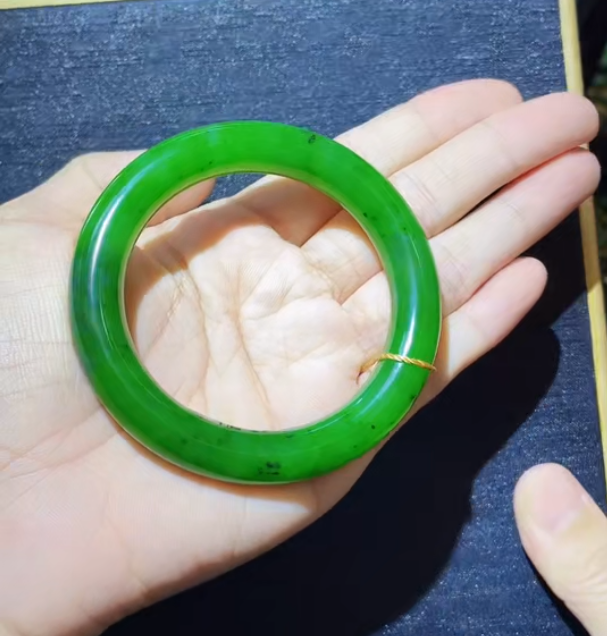 【壹世臻选】天然和田玉手镯丨多样性发一丨撕毁标签不退换