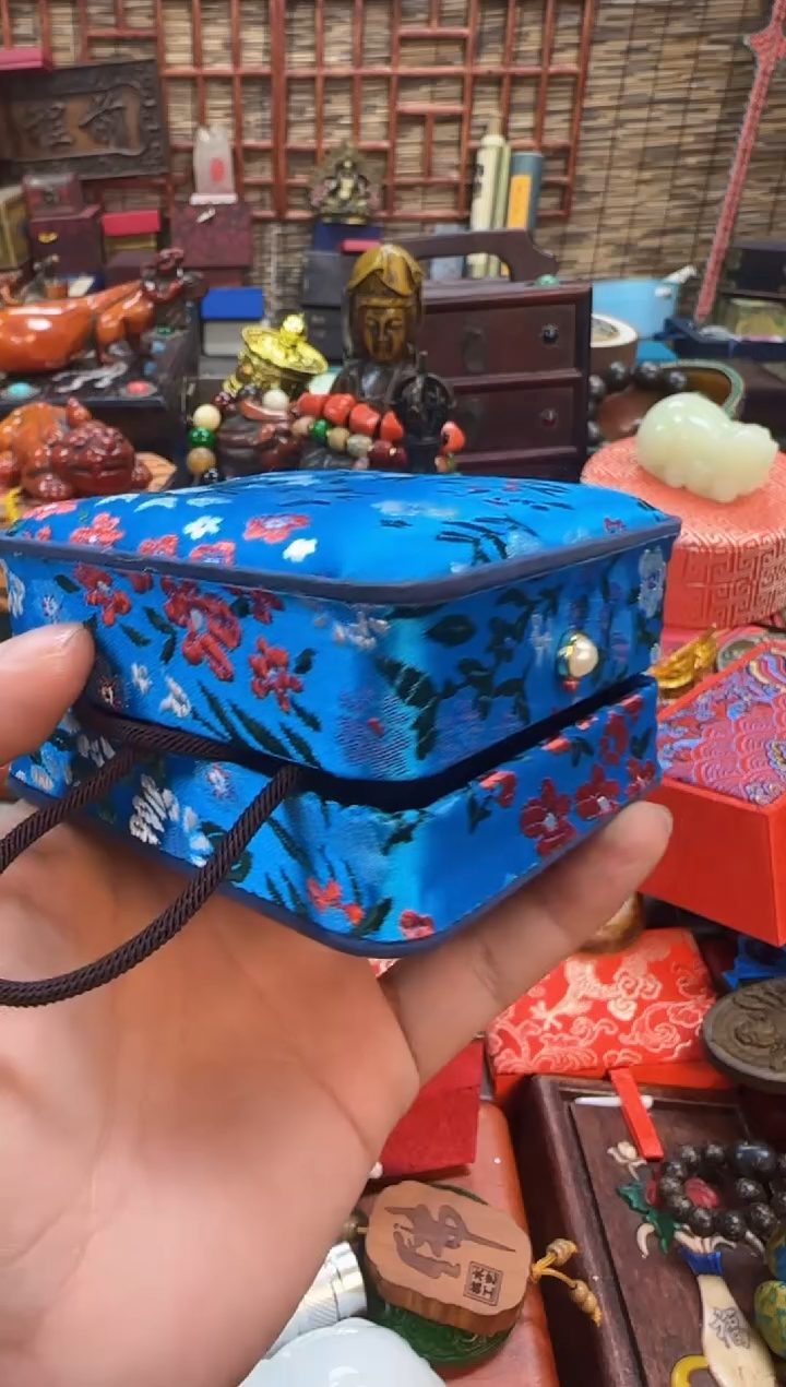 【闪购商品】滴血莲花菩提吊坠当天订单当天直发如图所示