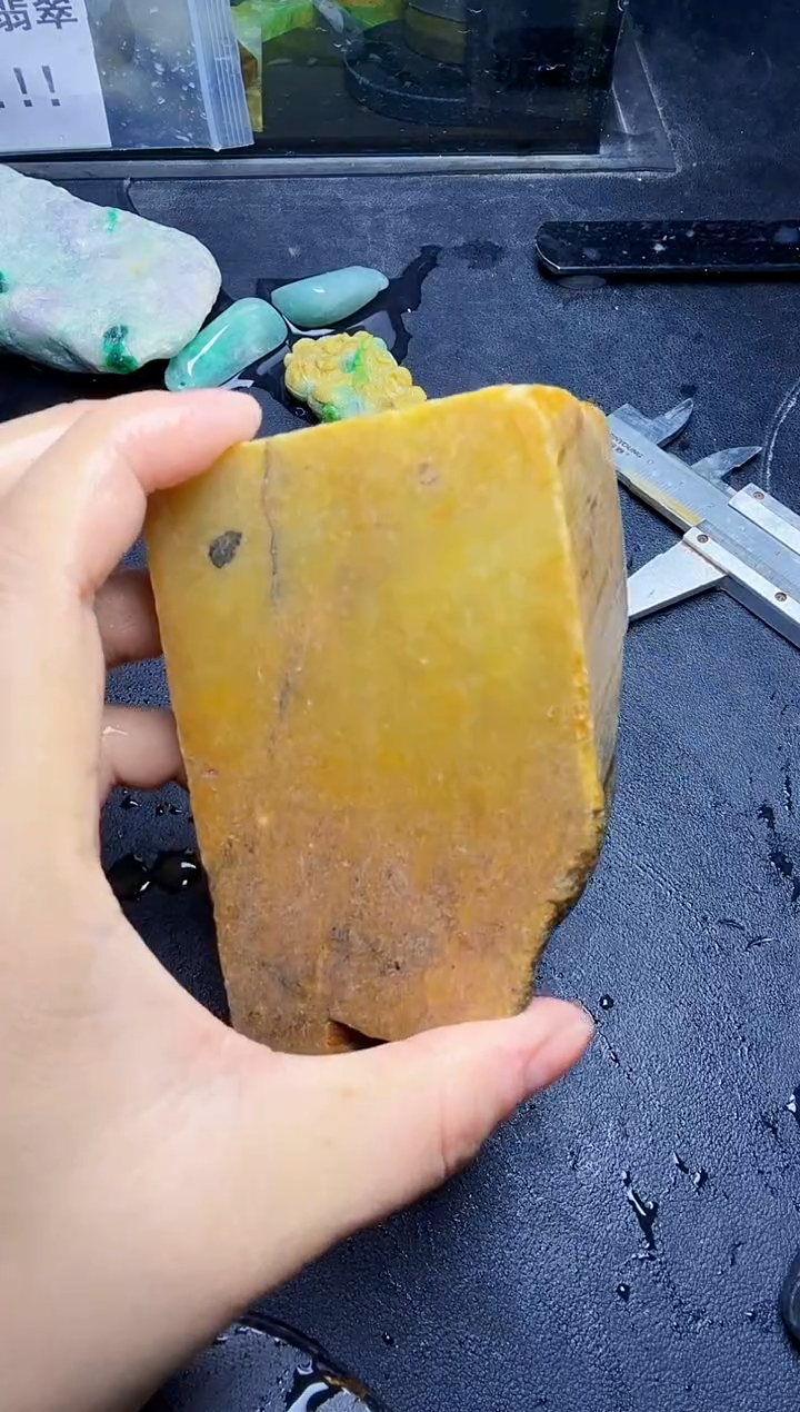 未镶嵌挂件翡翠灰*狼天然翡翠098