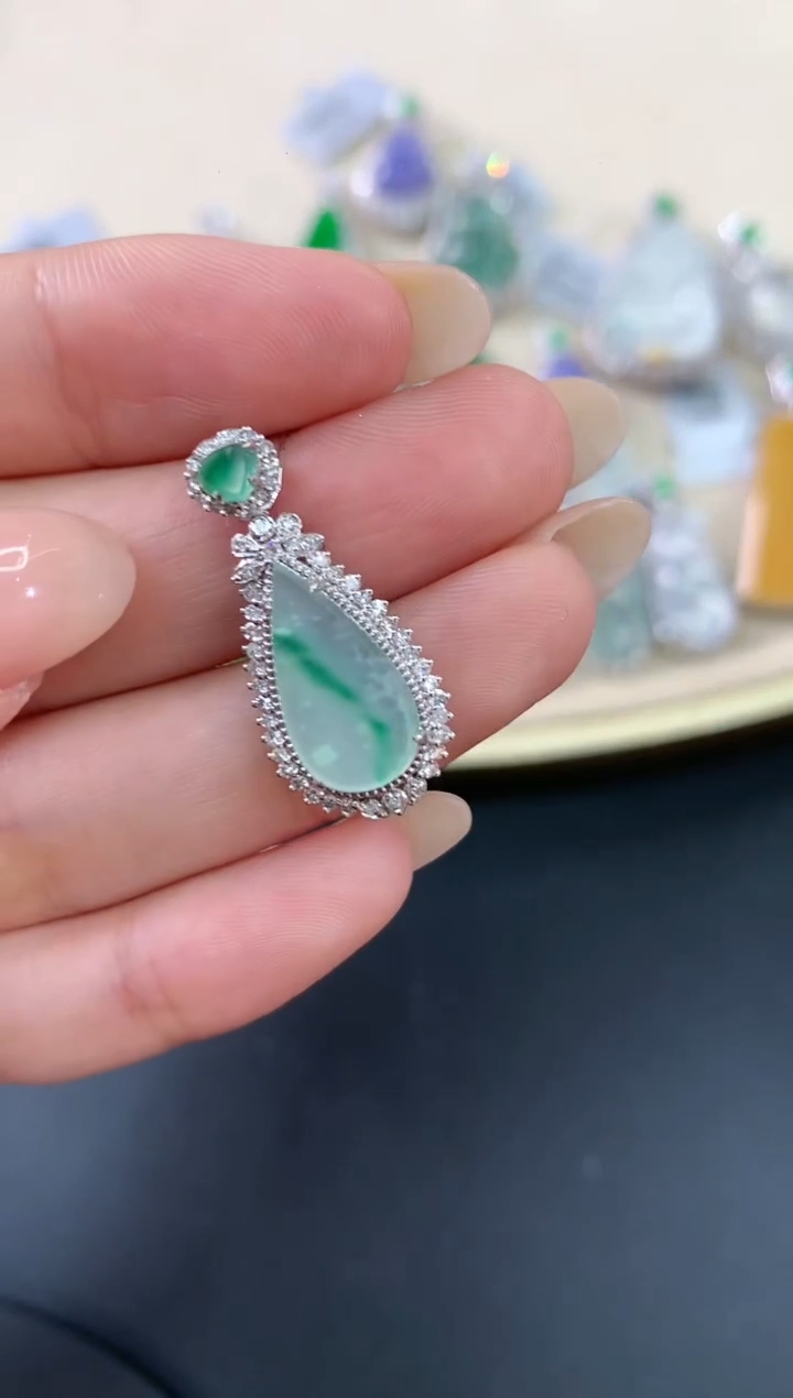 【闪购商品】翡翠吊坠(不含链)18K金镶嵌A683|4980