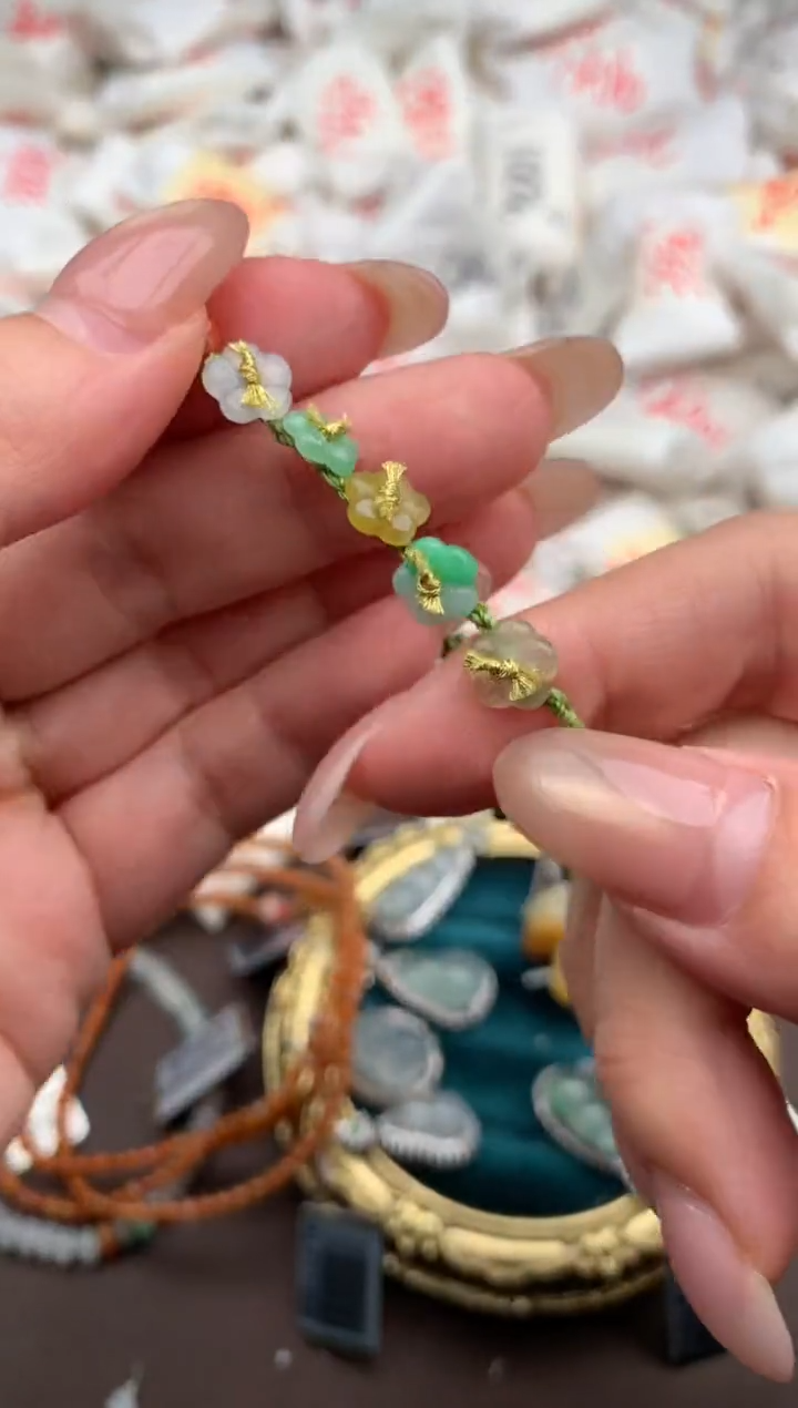 【闪购商品】翡翠手绳未镶嵌一