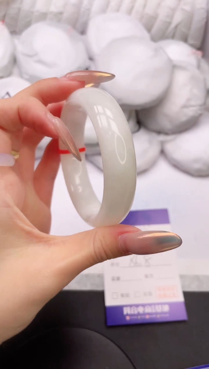 【闪购商品】和田玉手镯未镶嵌16K359-56