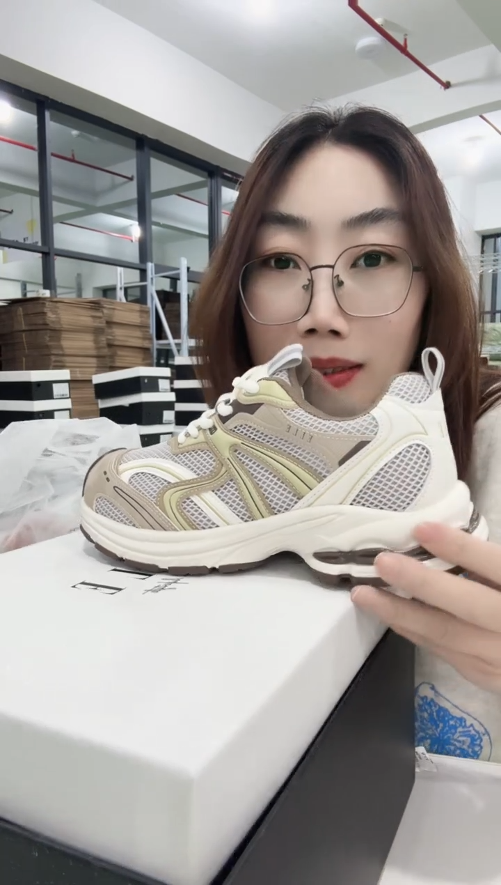 板鞋妮妮严选女鞋37码