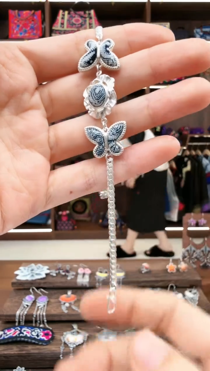 【闪购商品】织绣116蚩梦苗族古绣