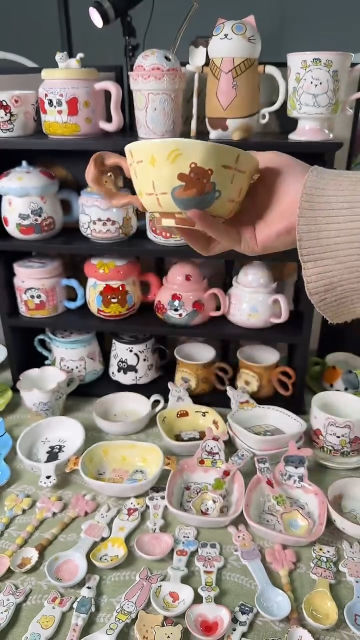 陶瓷无盖款杯子麻花