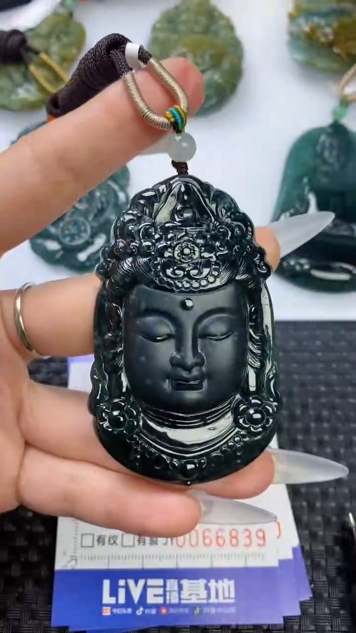 【闪购商品】翡翠颈饰未镶嵌1111111111111111