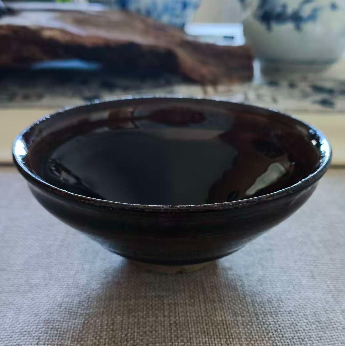 陶瓷紫金釉茶盏圆好 
