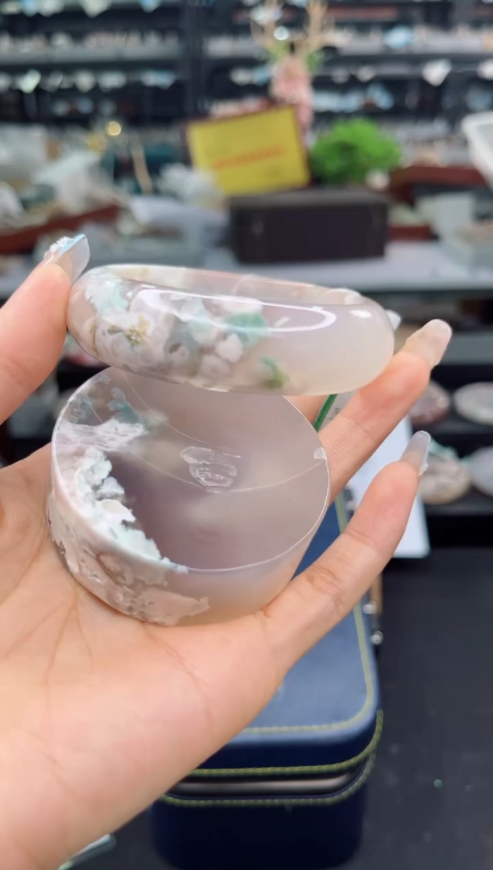 石英质玉未镶嵌手镯59圈口（赠品镯心）6505229