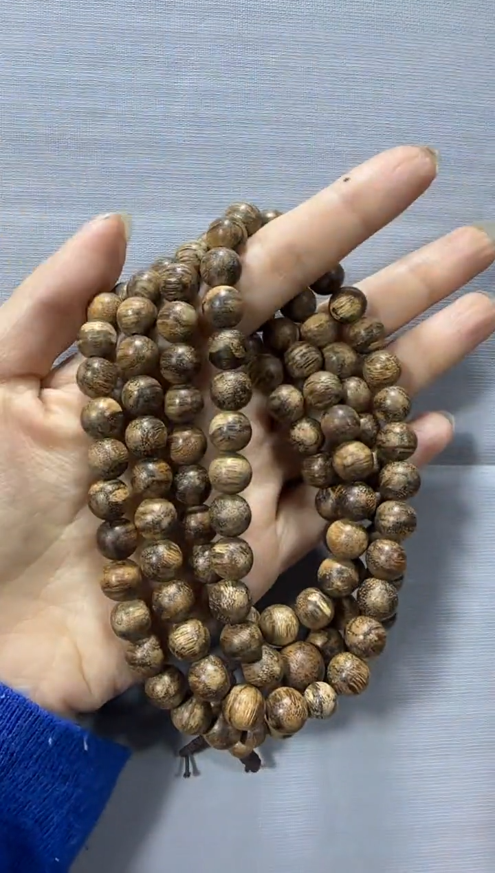 【闪购商品】沉香手串海南43奇楠种0.9多圈多样性发货发其一