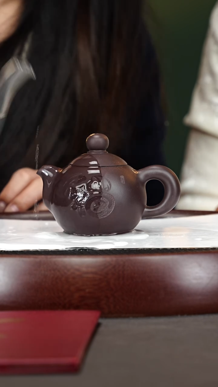 茶壶紫砂42张彩萍  迷你芙蓉珠黑墩头200cc