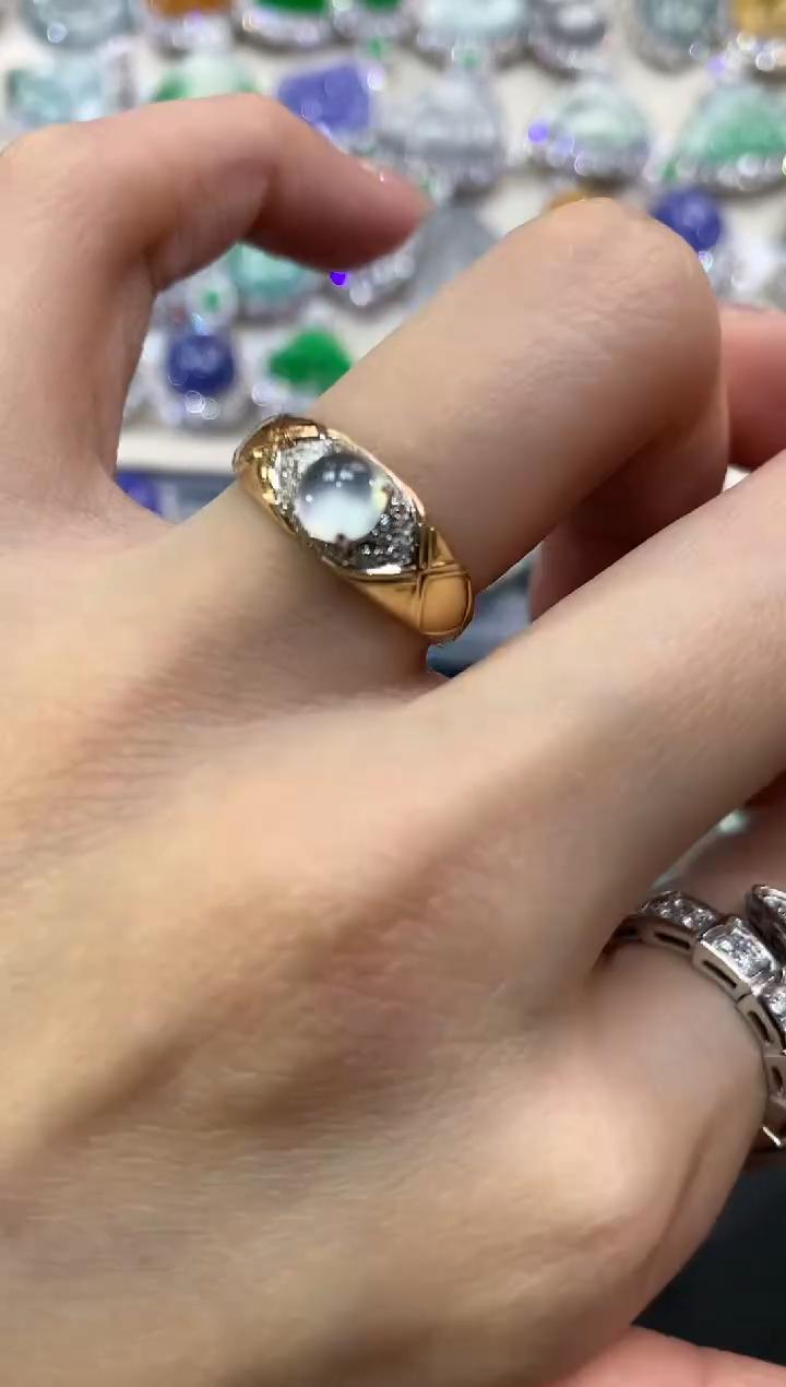 【闪购商品】翡翠戒指18K金镶嵌w9