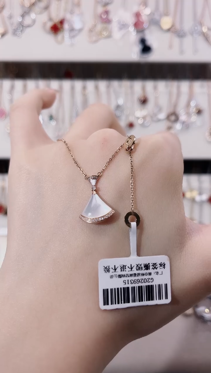 【闪购商品】钻石颈饰18K金镶嵌18K金镶嵌钻石 K玫