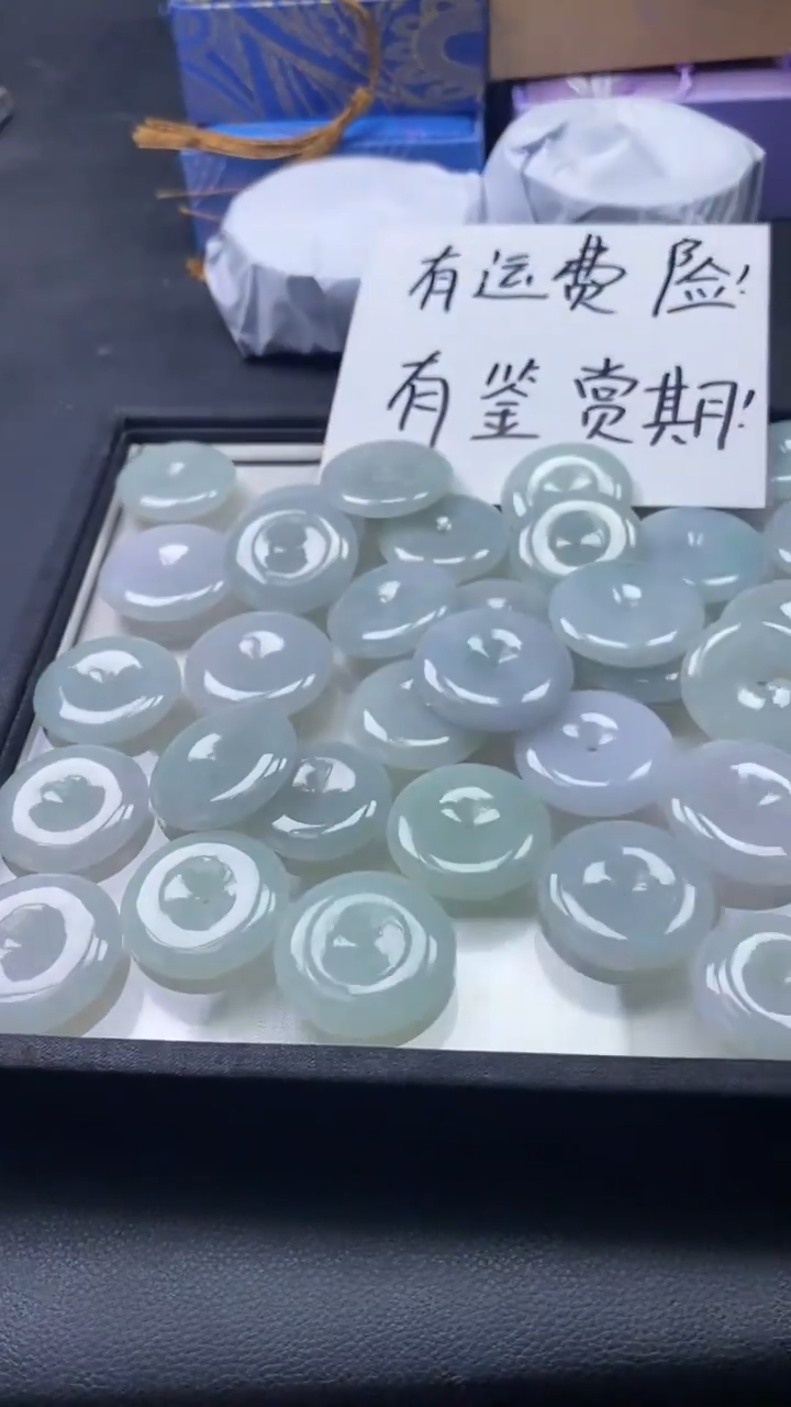 翡翠未镶嵌颈饰福利多样性发其一