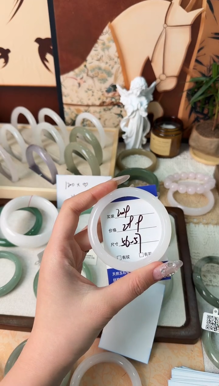 未镶嵌手镯石英质玉204