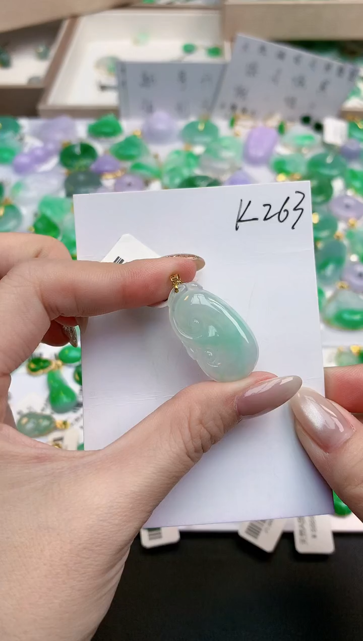 颈饰18K金镶嵌翡翠天然缅甸A货翡翠