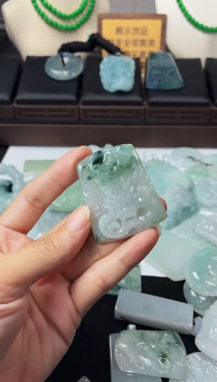 未镶嵌定制翡翠军****米3906毛货不退不换