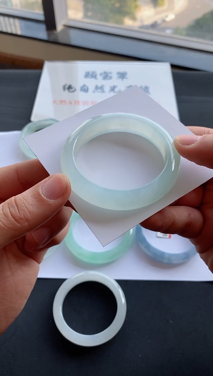 【闪购商品】翡翠手镯未镶嵌64号52.5*12.2*8.9正圈