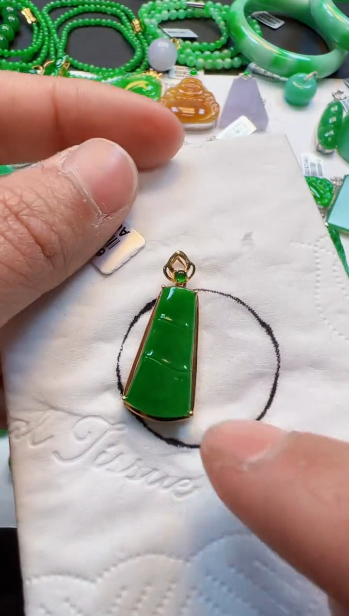 【闪购商品】定制翡翠18K金镶嵌3500元