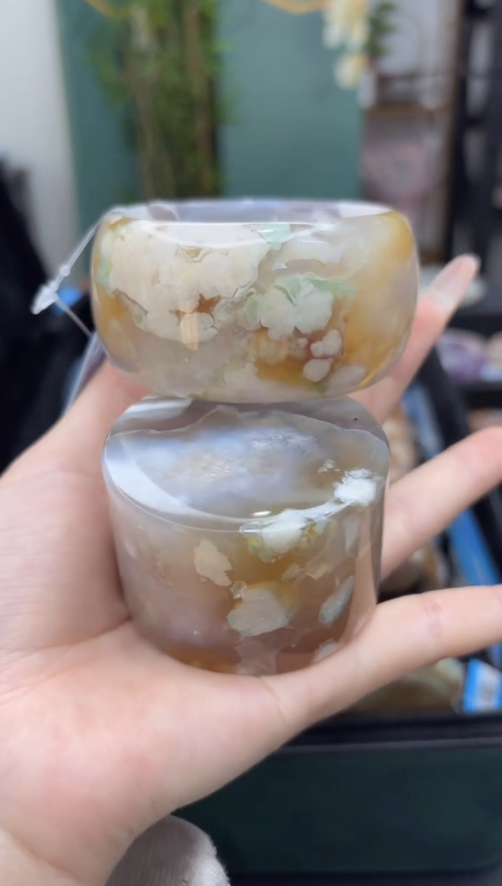 石英质玉未镶嵌手镯A48(57圈赠送镯心)