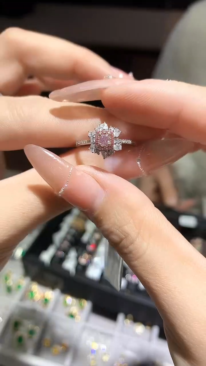 【闪购商品】钻石戒指18K金镶嵌 戒指