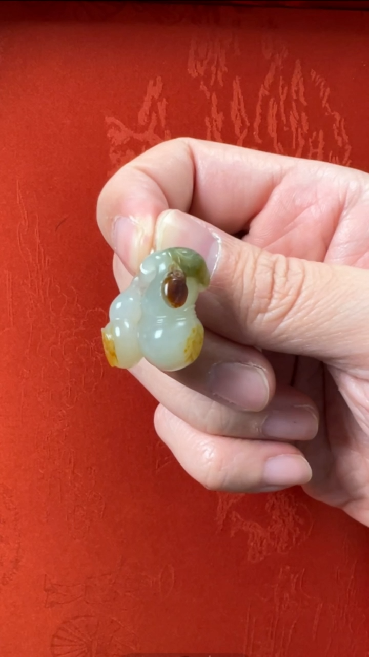 【闪购商品】和田玉挂件18K金镶嵌四色子母葫芦