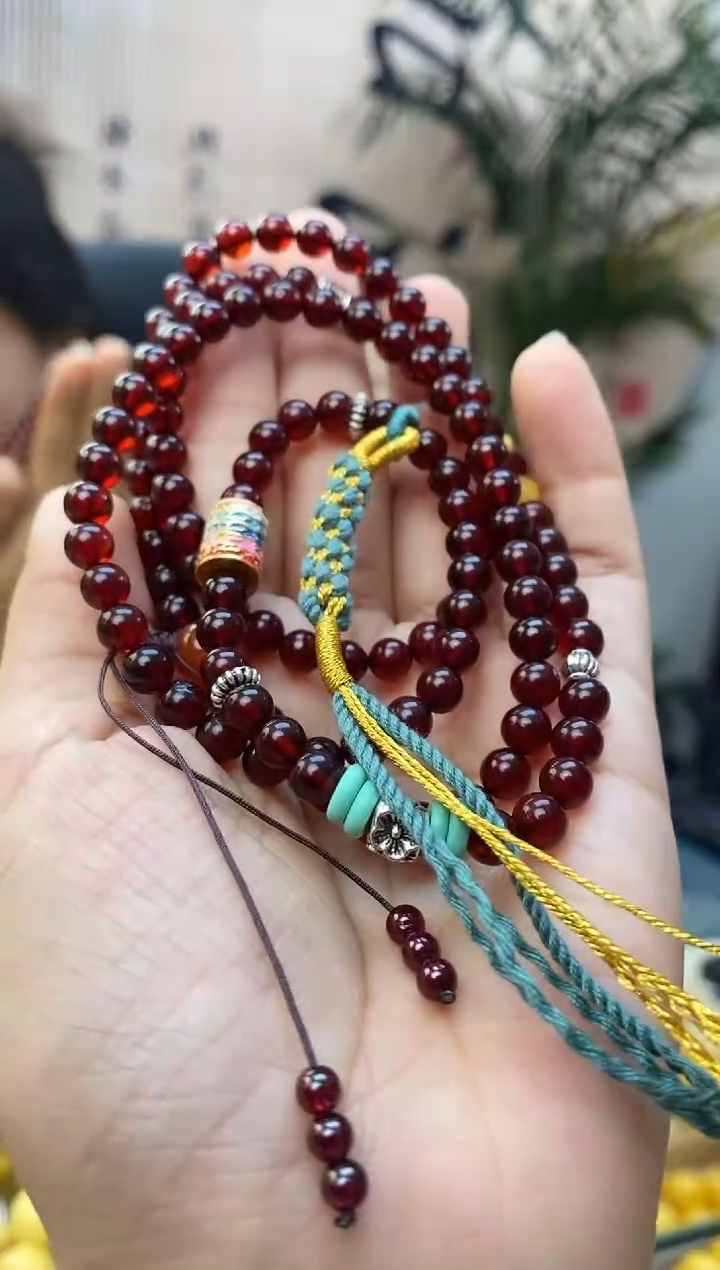 未镶嵌琥珀裸石天然琥珀蜜蜡藏式项链多样性发一