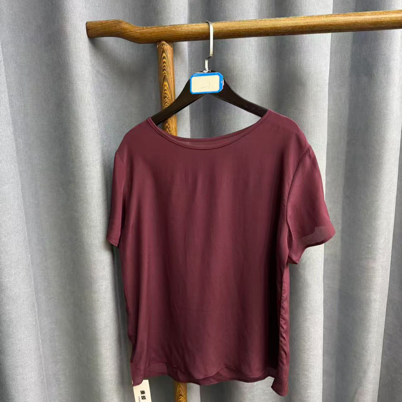 秋季新款休闲时尚圆领桑蚕丝短袖上衣女Z227