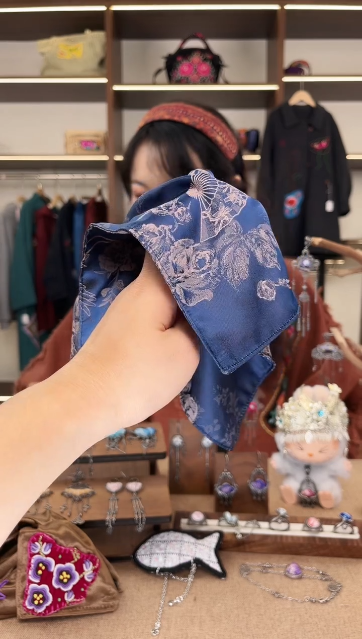 织绣A13黔东南苗族刺绣